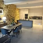 فيلة Agrimi Beachfront