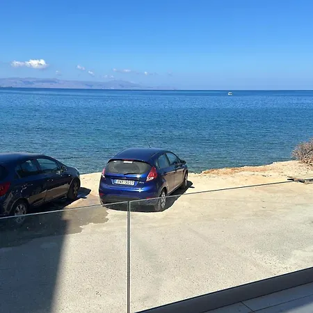 فيلة Agrimi Beachfront