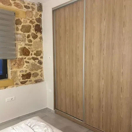 Agrimi Beachfront *