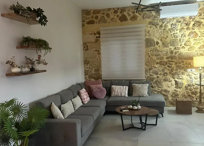 Agrimi Beachfront * La Canea